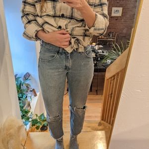 Crop cut vintage Wrangler light wash jeans